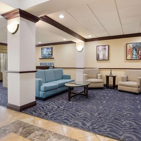 Best Western Coffeyville Central Business District Inn And Suites Zewnętrze zdjęcie