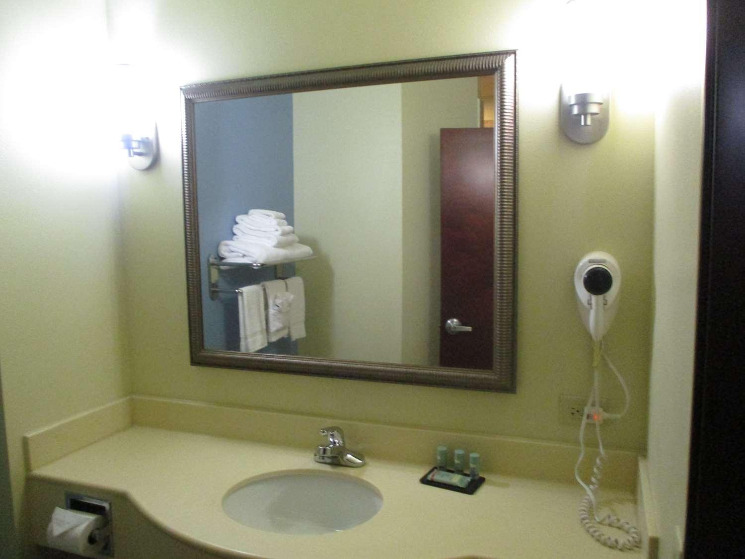 Best Western Coffeyville Central Business District Inn And Suites Zewnętrze zdjęcie