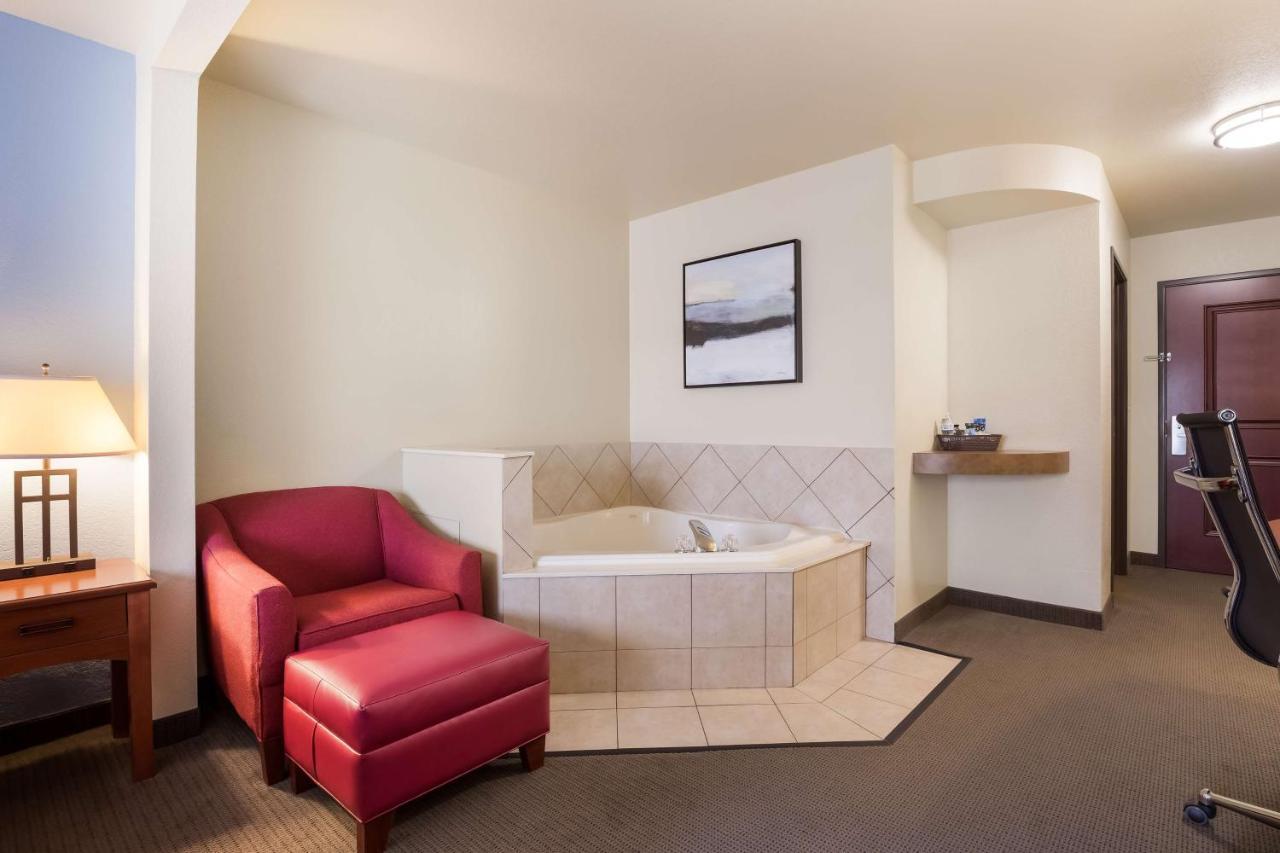 Best Western Coffeyville Central Business District Inn And Suites Zewnętrze zdjęcie